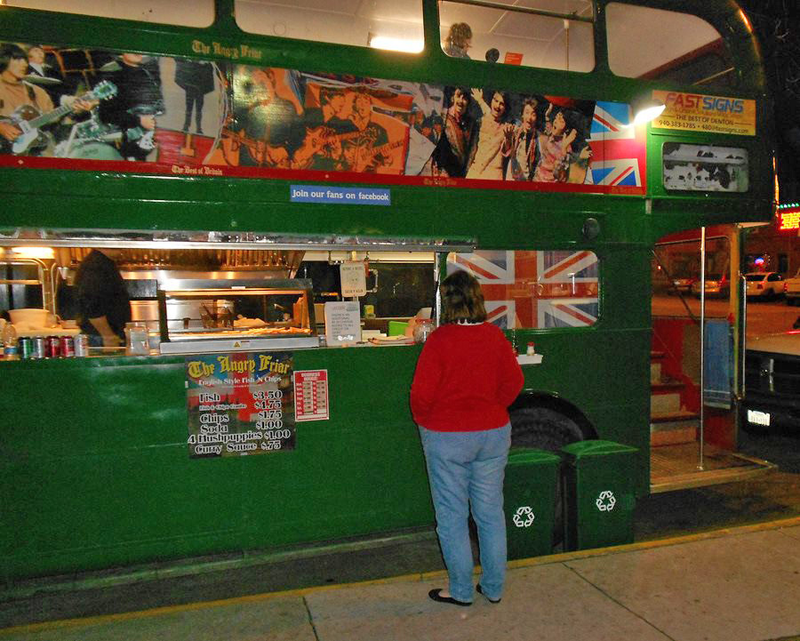 Illustration for article titled The Ten Weirdest Food Trucks In The World